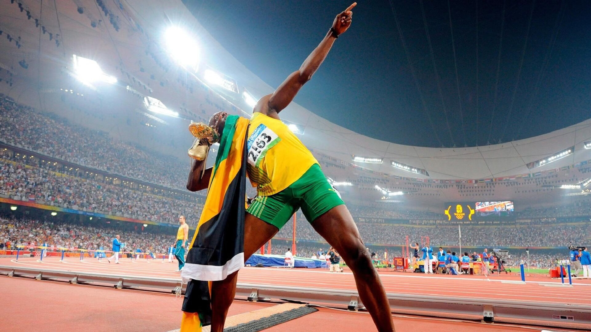 凯尔特人淘汰76人，为何全场目光却聚焦在38岁的保罗身上？