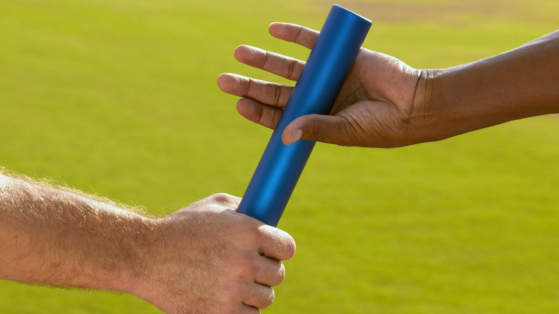 新西兰黑马撕裂银箭防线！F1虚拟揭幕战硬核复盘，当绝对速度撞上极限战术