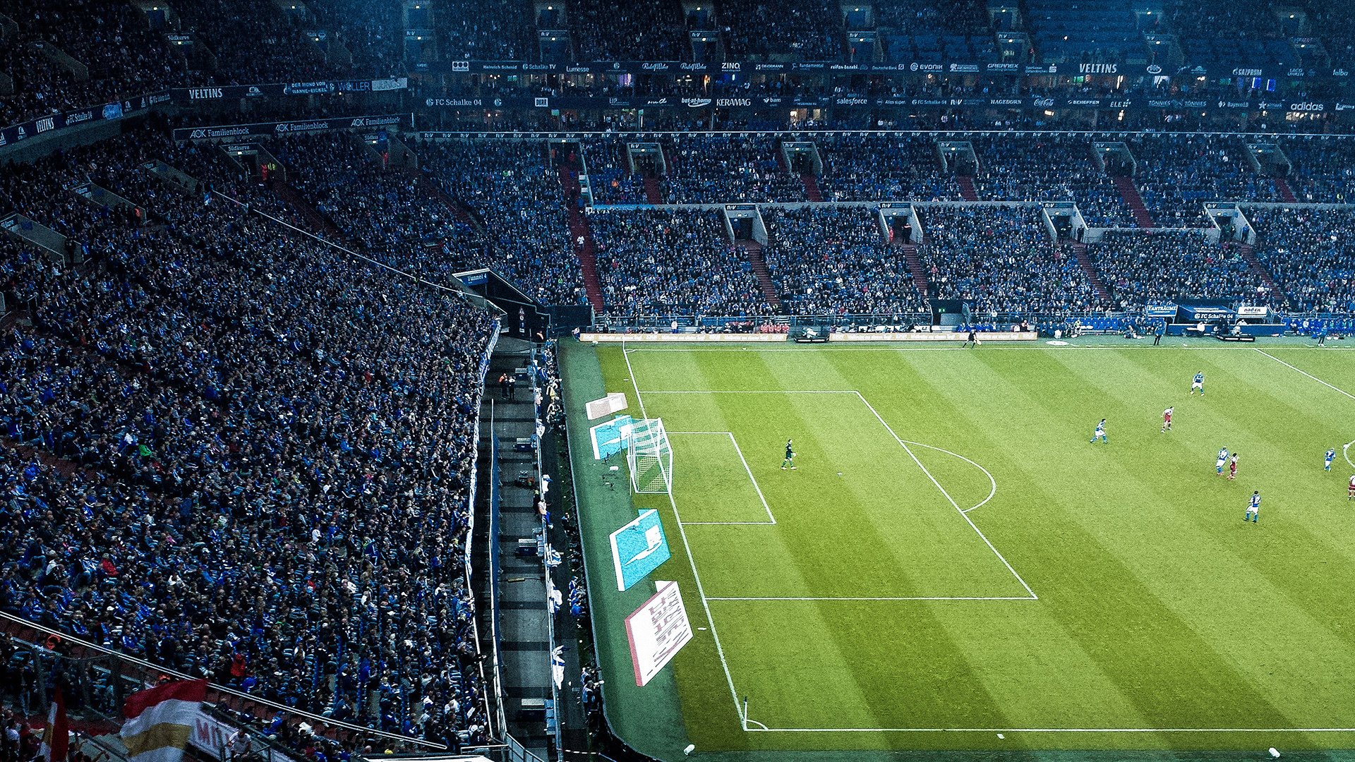 开云体育-高地寒风刺穿蔚蓝海岸，苏格兰如何完成年度最大冷门？